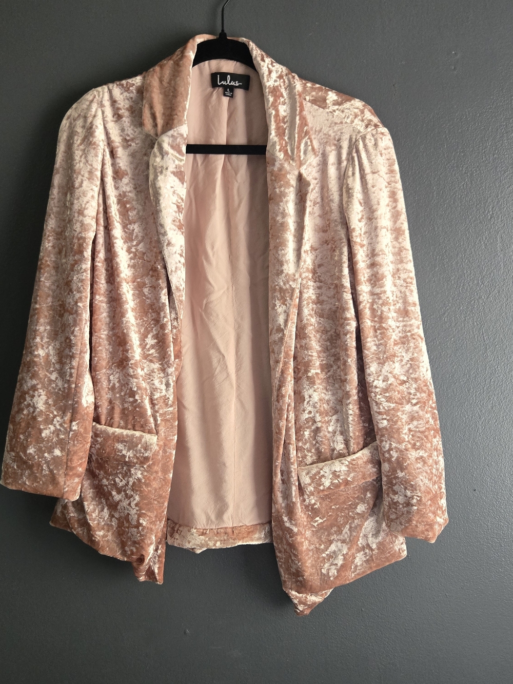 Lulu's Back To Your Heart Blush Pink Crushed Velvet Blazer Large